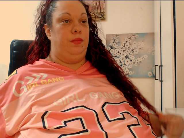 Mayabigtitss live webcam show