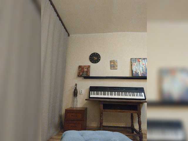 SandraMay10 live cam