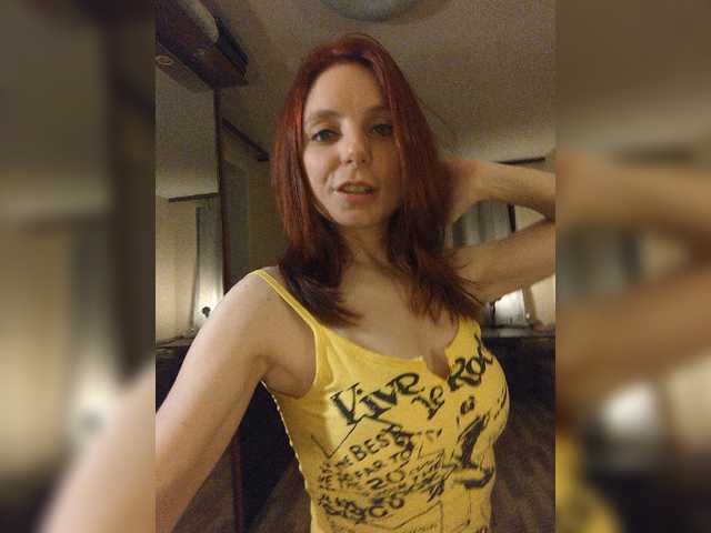 le modèle Sandra_May est en webcam porno dans un show sur le site bongacams, il possède les tags suivants: White/Caucasian,Redhead,Shaved
