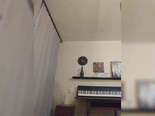 Sandra_May webcam