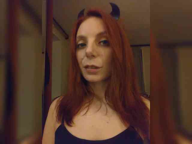 Sandra_May webcam