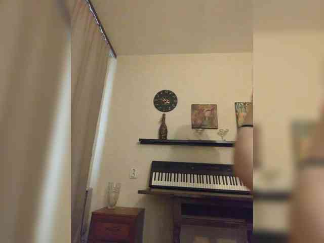 Sandra_May webcam