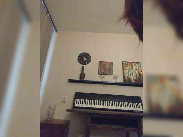 Sandra_May webcam