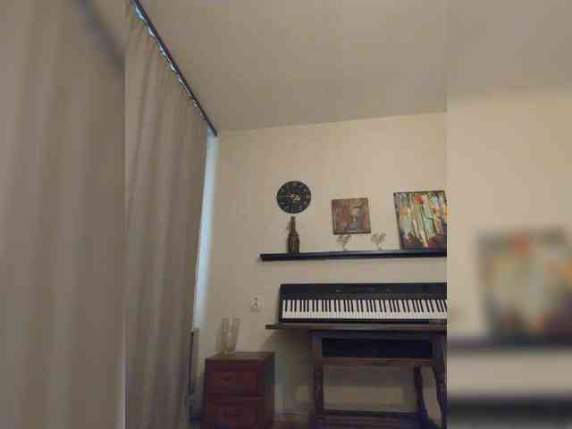 Sandra_May webcam