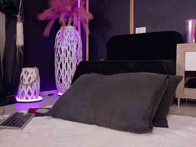 Modella: DeeaDiamond1