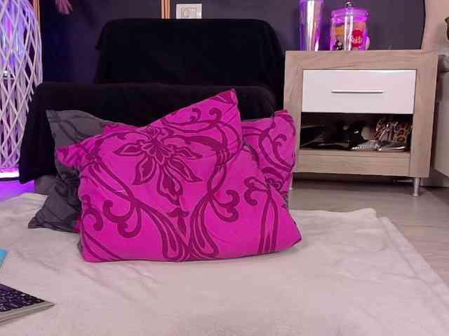 Modella: DeeaDiamond1