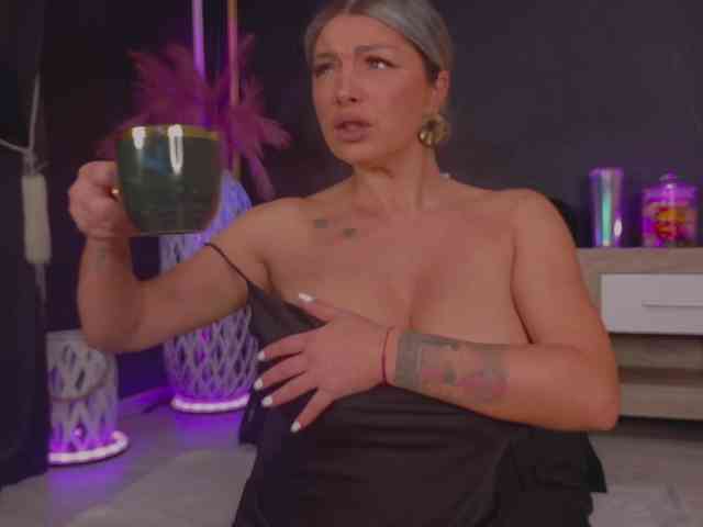 Modella: DeeaDiamond1