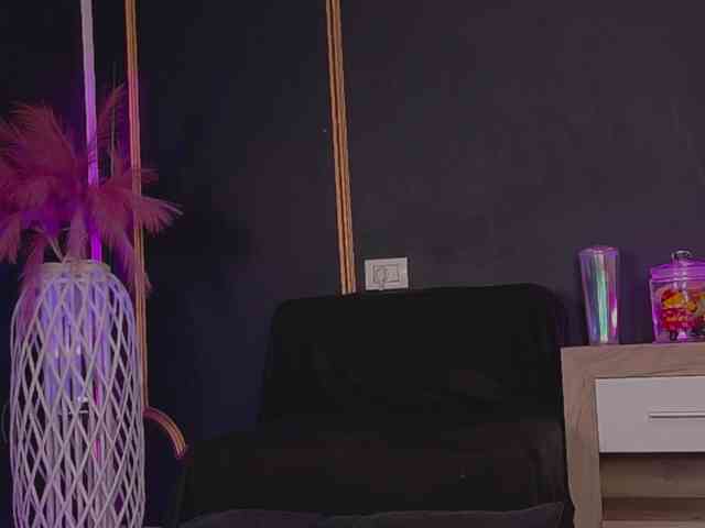 DeeaDiamond1 webcam