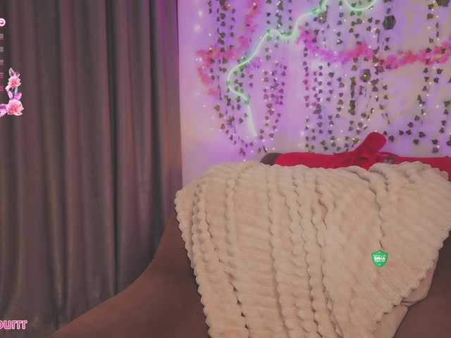 sweet-cupcake live cam on BongaCams