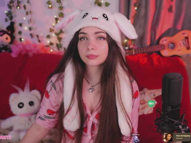 sweet-cupcake live cam on BongaCams