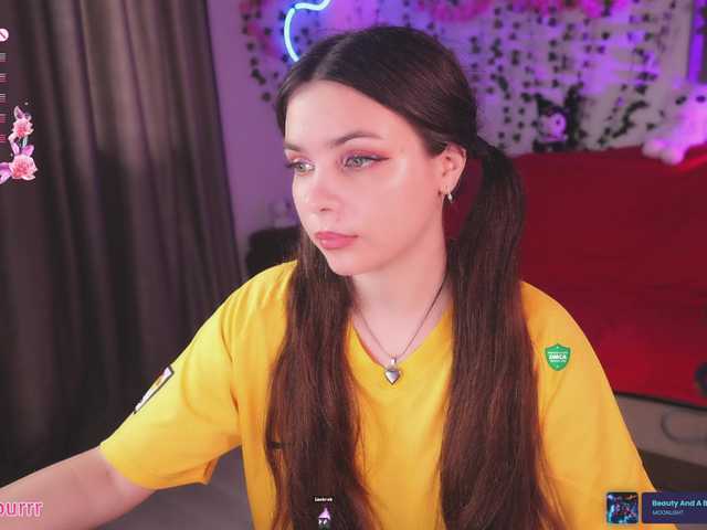 sweet-cupcake live cam on BongaCams
