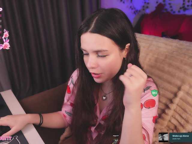 sweet-cupcake live cam on BongaCams