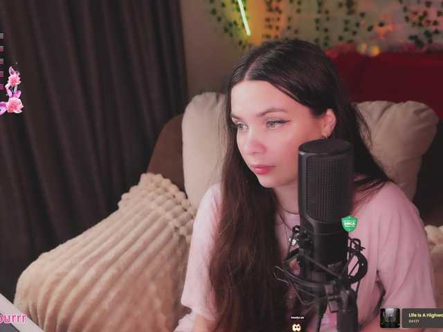 sweet-cupcake live cam on BongaCams