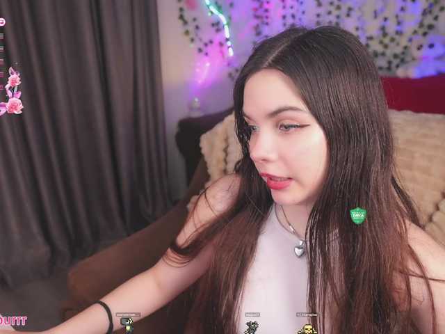 sweet-cupcake live cam on BongaCams