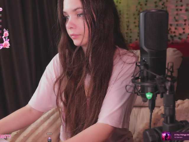 sweet-cupcake live cam on BongaCams