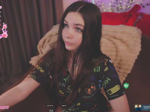 sweet-cupcake live cam on BongaCams