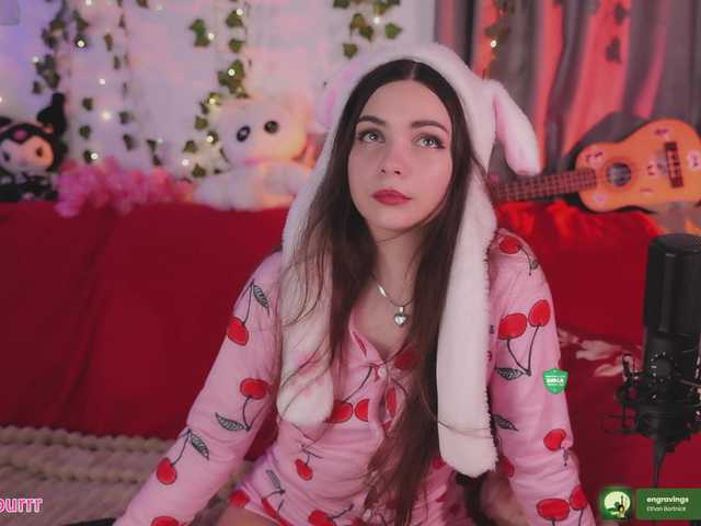 sweet-cupcake live cam on BongaCams