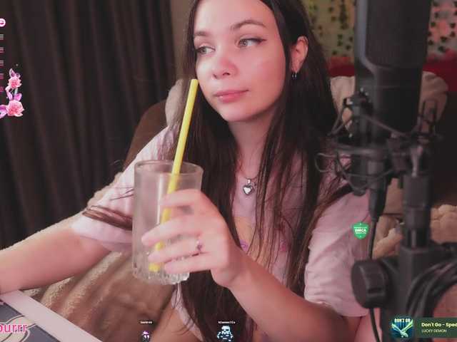 sweet-cupcake live cam on BongaCams