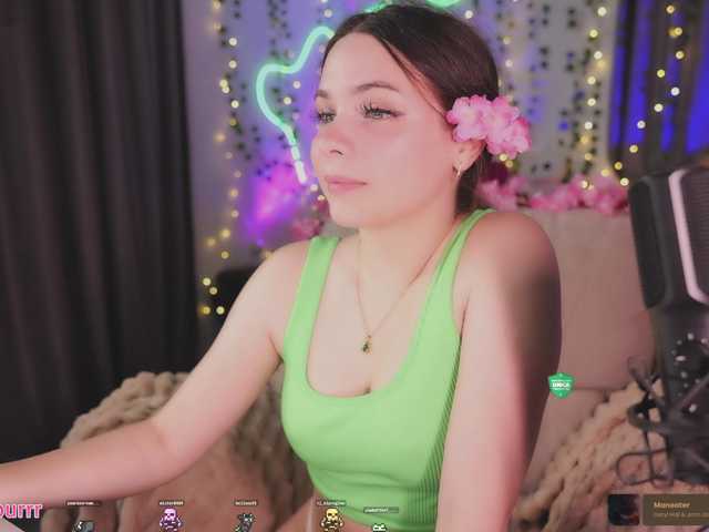 sweet-cupcake live cam on BongaCams