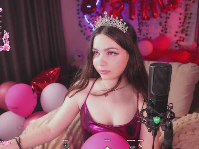 sweet-cupcake live cam on BongaCams