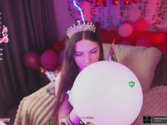 sweet-cupcake live cam on BongaCams