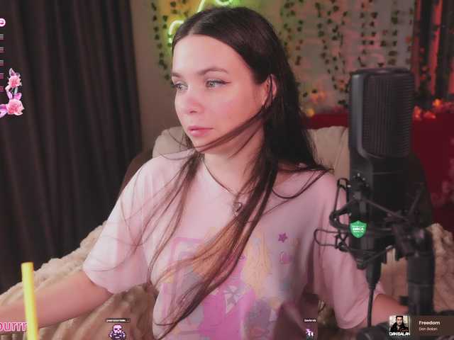 sweet-cupcake live cam on BongaCams