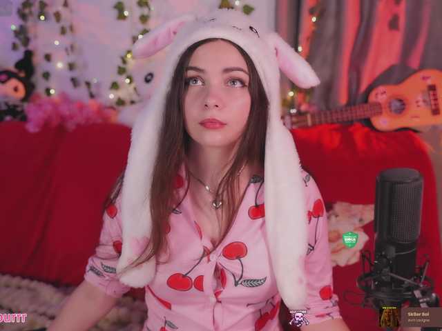 sweet-cupcake live cam on BongaCams