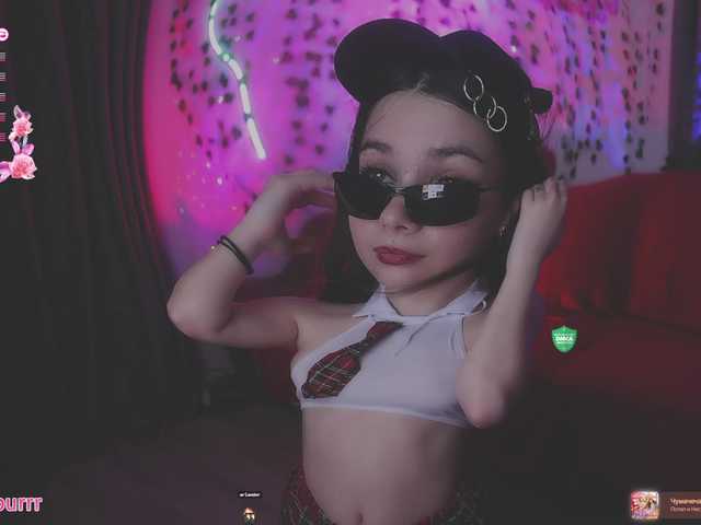 sweet-cupcake live cam on BongaCams
