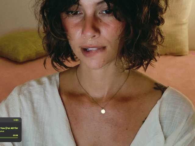 SweetLilLulu live cam on BongaCams