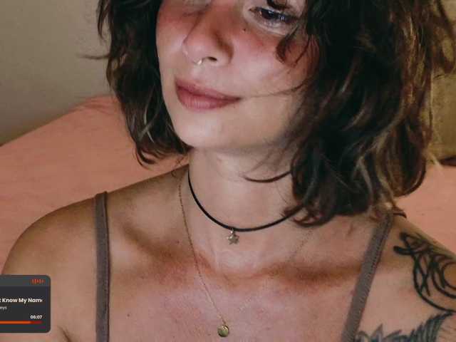 SweetLilLulu live cam on BongaCams