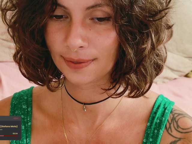 SweetLilLulu live cam on BongaCams