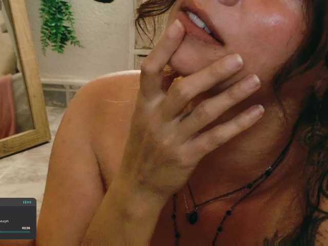 SweetLilLulu's BongaCams show and profile