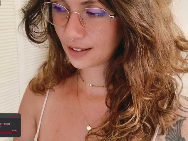 SweetLilLulu's BongaCams show and profile