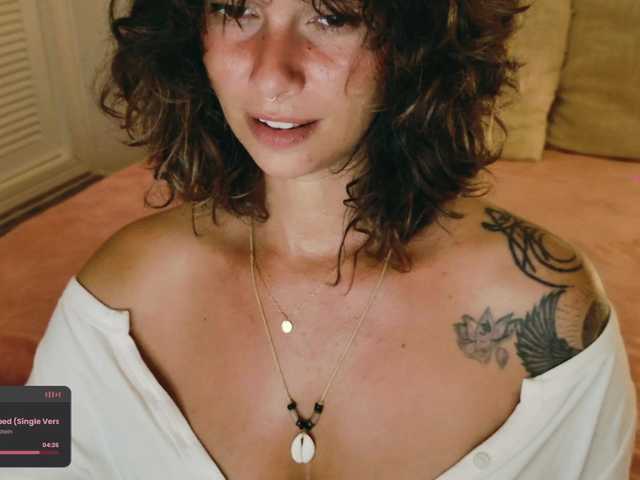 SweetLilLulu live cam on BongaCams