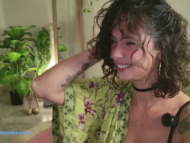 SweetLilLulu live cam on BongaCams