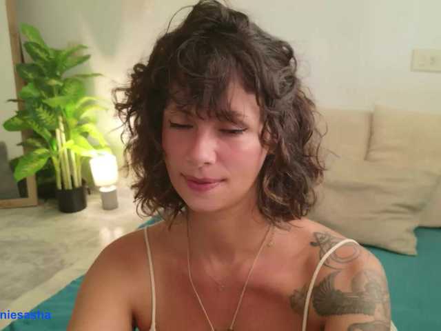 SweetLilLulu live cam on BongaCams