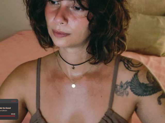 SweetLilLulu live cam on BongaCams