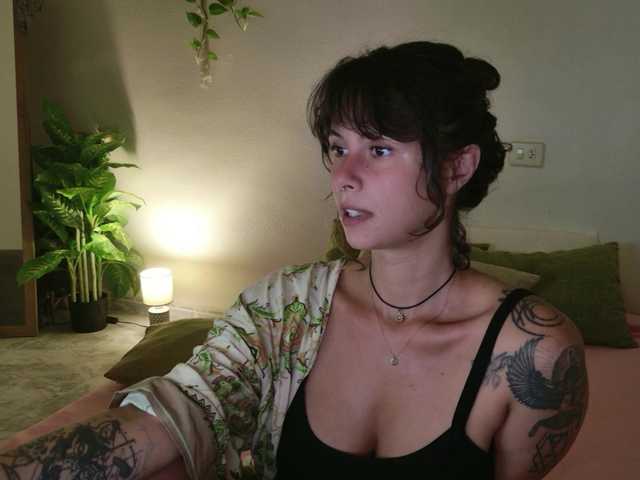 SweetLilLulu live cam on BongaCams