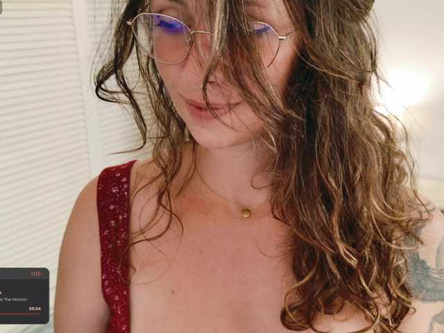 SweetLilLulu's BongaCams show and profile