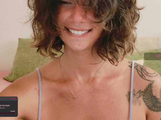 SweetLilLulu live cam on BongaCams