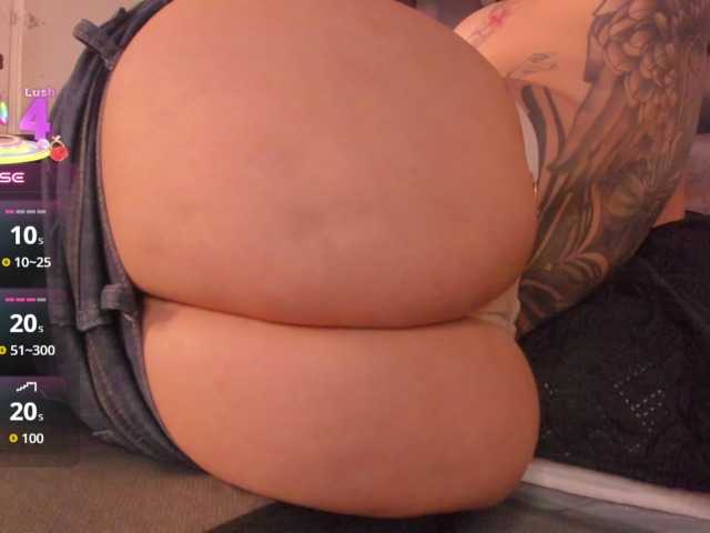 thebigpam live cam on BongaCams