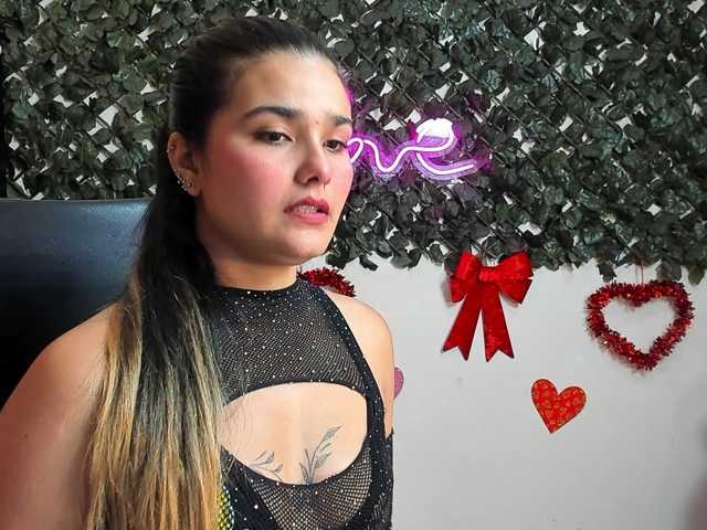 DestinyHills live cam on BongaCams