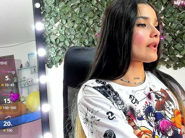 DestinyHills live cam on BongaCams