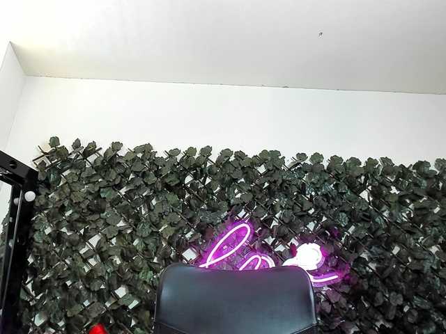 DestinyHills live cam on BongaCams