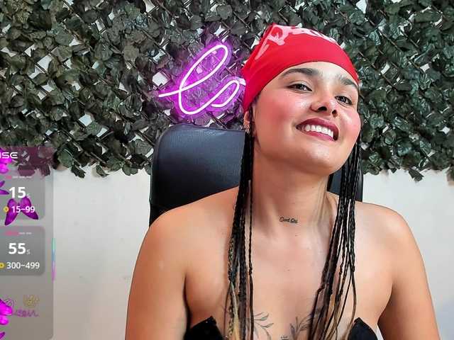 DestinyHills live cam on BongaCams