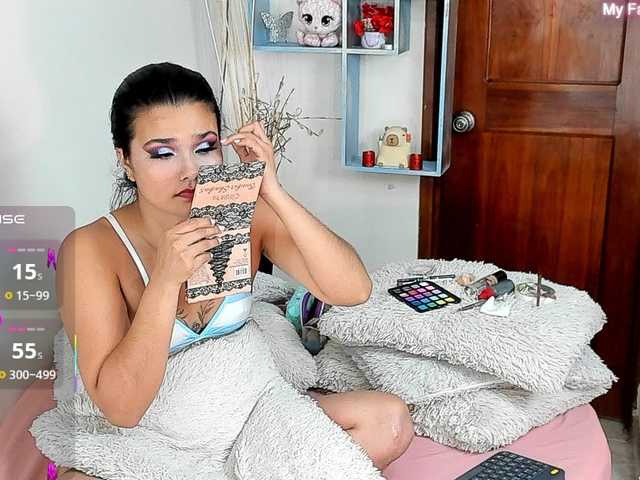 DestinyHills live cam on BongaCams