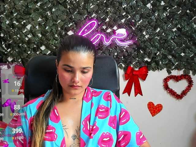 DestinyHills live cam on BongaCams