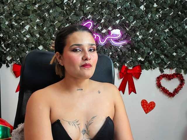 DestinyHills live cam on BongaCams