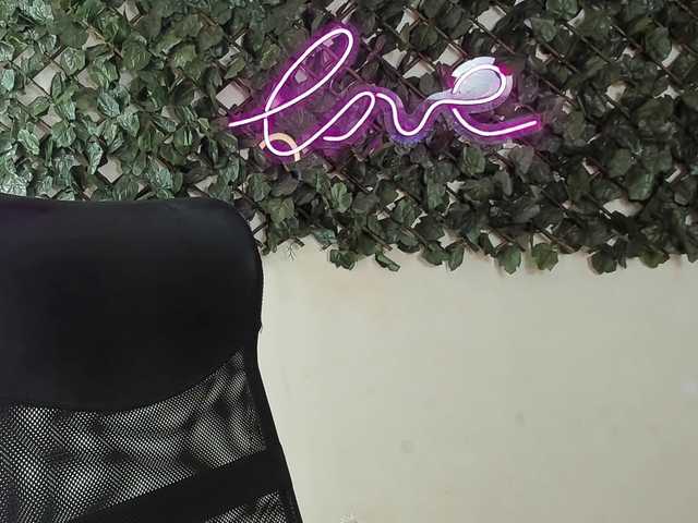 DestinyHills live cam on BongaCams
