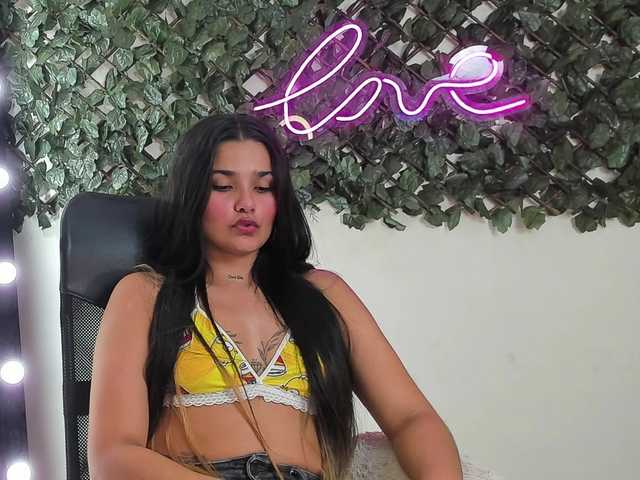 DestinyHills live webcam show